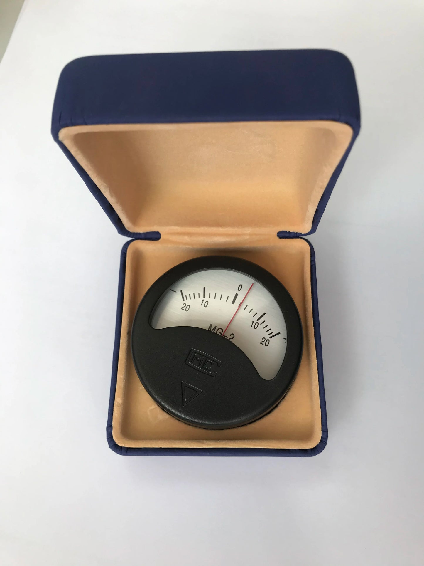 MG-2 Gauss meter MAGNETIZING FIELD STRENGTH INDICATOR INSTRUCTION FOR USE