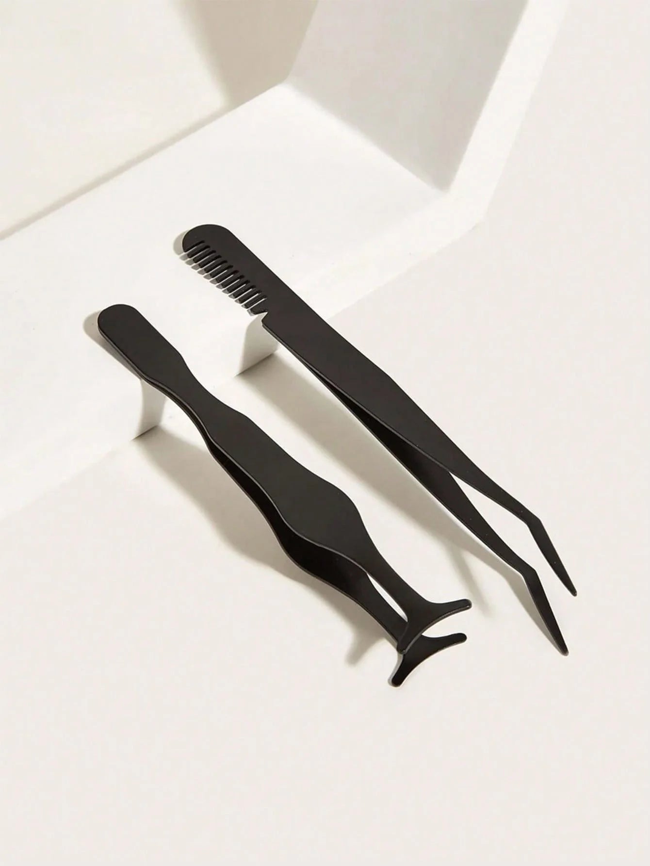 1 Set of 2 Pieces with Comb, Eyelash Curler, Angled Fine-Tipped Tweezers, False Eyelash Applicator, Eyelash Grafting Tool, Multifunctional Partial False Eyelash Applicator