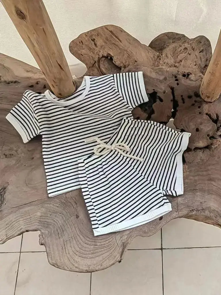 Comfortable Baby Clothes Set Boys Simplicity Stripe Round Neck T-shirt + Striped Shorts breathable casual girl short sleeved