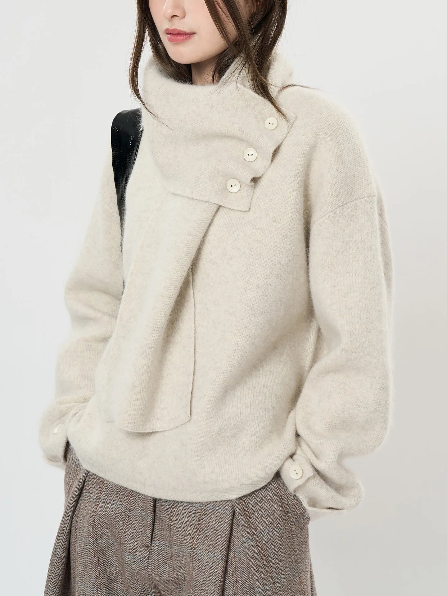 Winter wool sweater women's casual solid color round neck long sleeved scarf decoration loose sweater
