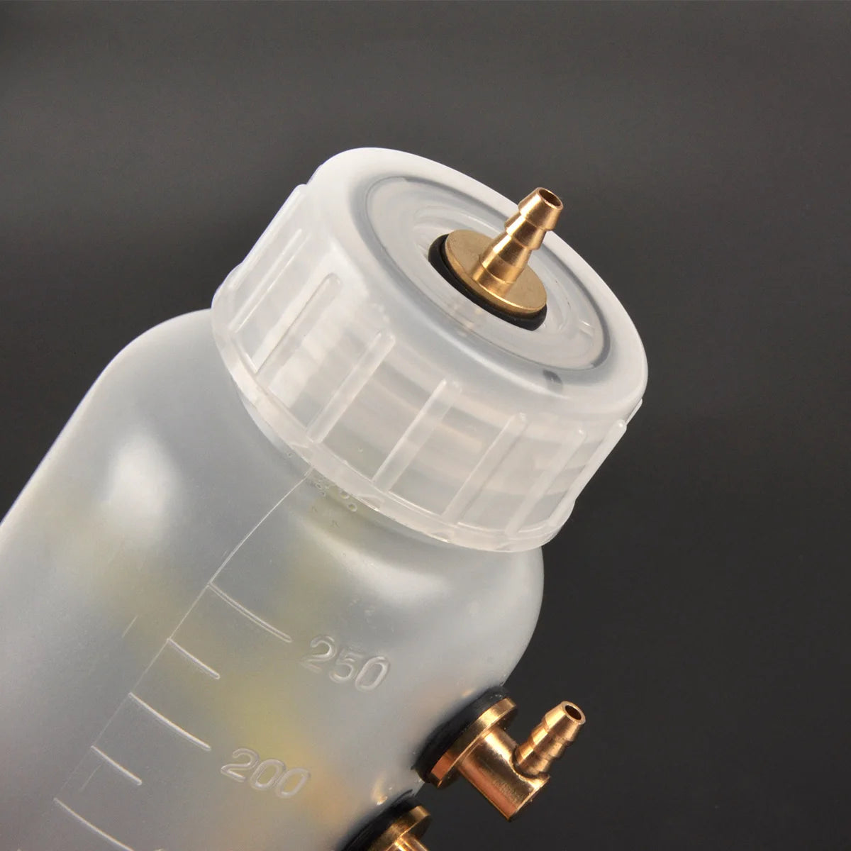 Anti Bubble Fuel Tank 250ML 500ML 1000ML 2000ML Plastic Oil Bottle for RC Gas Airplane Model