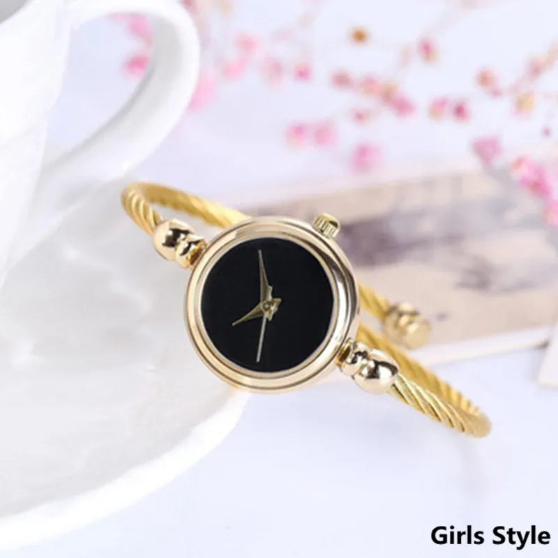 Men Women Fashion Wristwatches Couple Flexible Stretch Band Quartz Watches Man and Ladies Dress Clock Simple Casual Watches