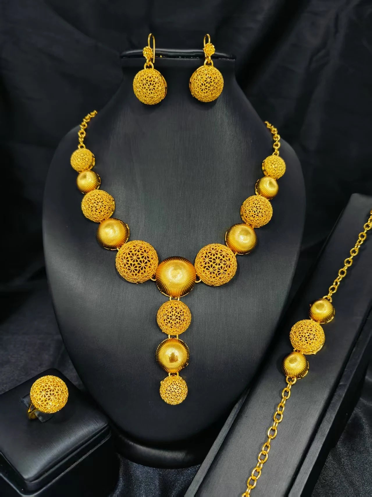 Luxury Indian Jewellery Earrings Necklace Jewelry Sets For Women Dubai Gold Color African Arabic Wedding Bridal Party Gifts