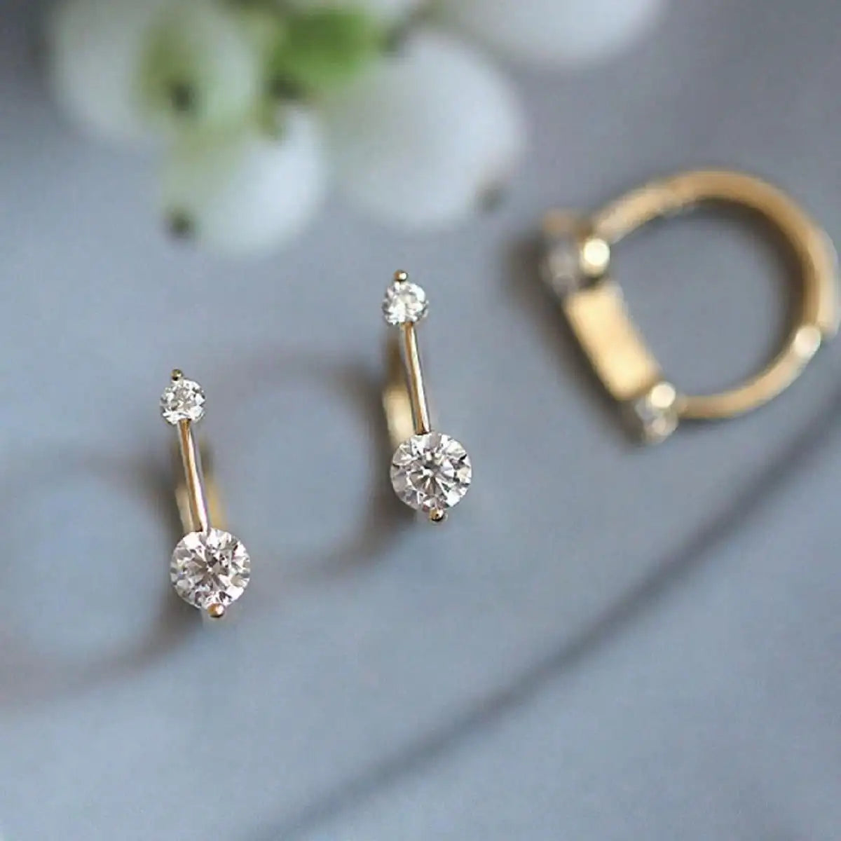925 Sterling Silver Earrings With Sparkling Zircon, Featuring A Minimalist Design That Highlights A Woman Noble Temperament