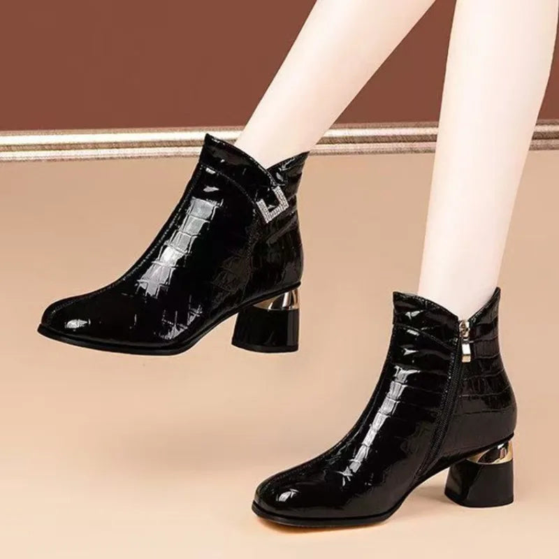 Women Ankle Boots Thick Heels Platform Short Boots Women Fashion Autumn Female Shoes Retro Belt Buckle Work Shoes Botas De Mujer