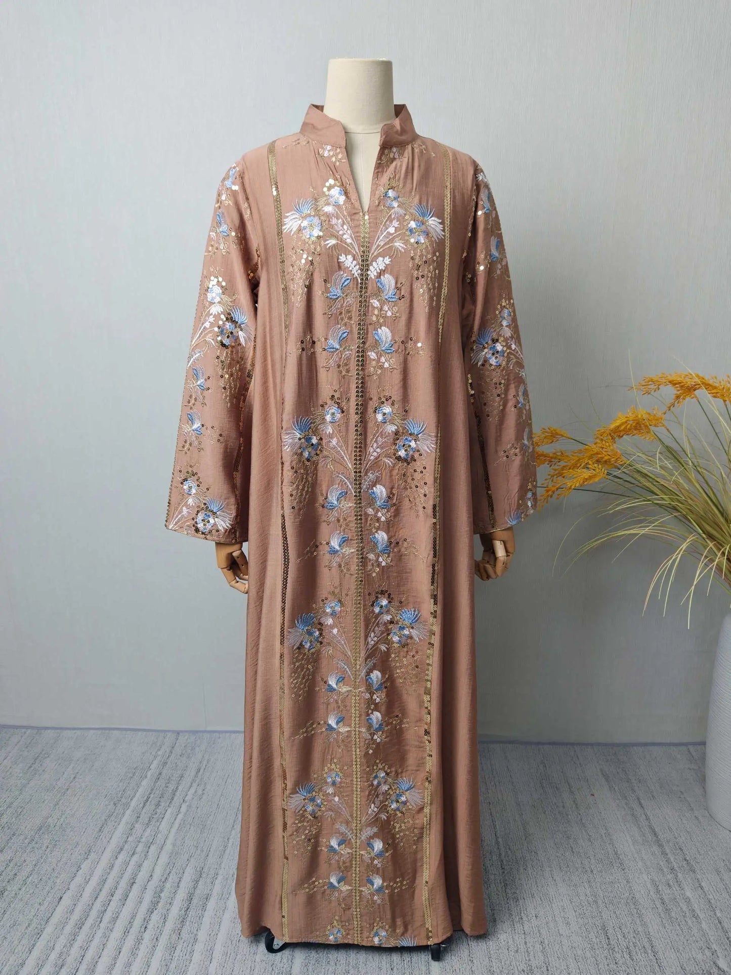 Trendy Black Islamic Dress with Distinctive Neck Design and Gorgeous Embroidered Details for Modern Muslim Women's Occasions