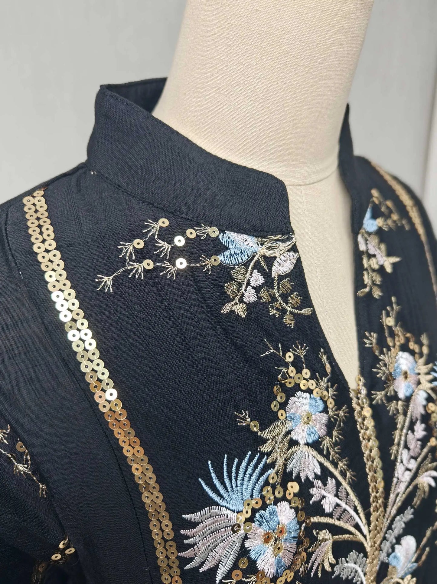 Trendy Black Islamic Dress with Distinctive Neck Design and Gorgeous Embroidered Details for Modern Muslim Women's Occasions