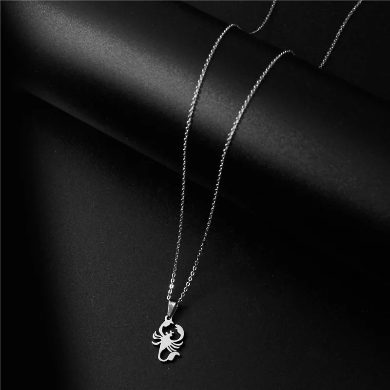 Necklace Woman Scorpion Necklaces Women Chain Ladies Steel Pendant Jewelry Trendy Korean Alloy Gothic Halskette