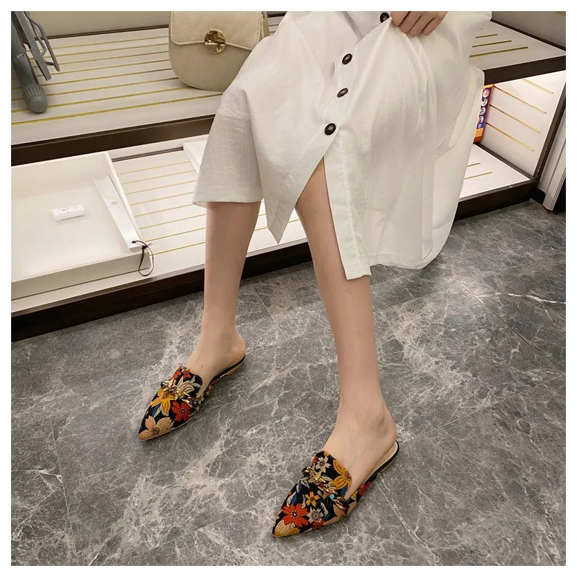 New Women Slippers Pointed Toe Rubber Metal Chains Flat Slide Footwear Fashion Casual Mule Shoes Big Size 41 42 Zapatos De Mujer