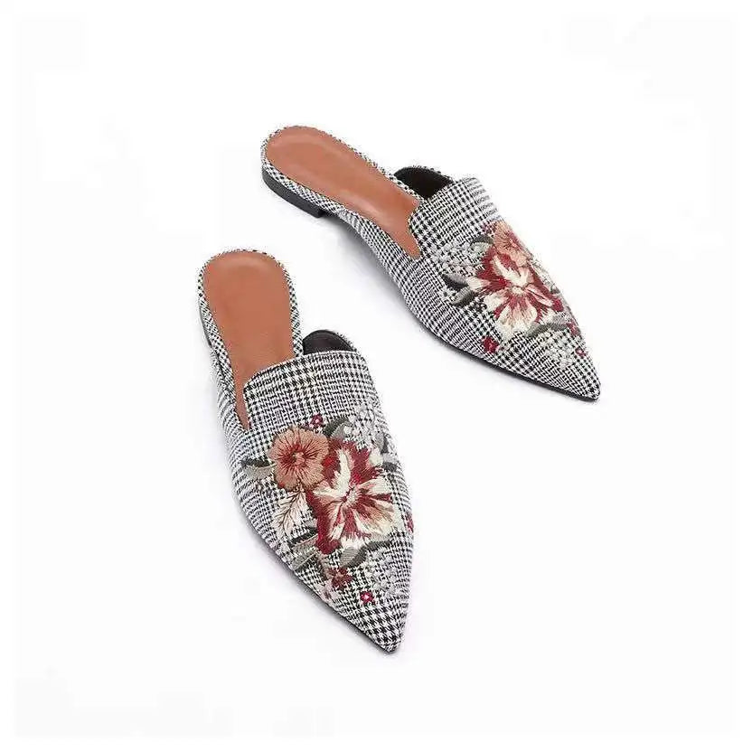 New Women Slippers Pointed Toe Rubber Metal Chains Flat Slide Footwear Fashion Casual Mule Shoes Big Size 41 42 Zapatos De Mujer