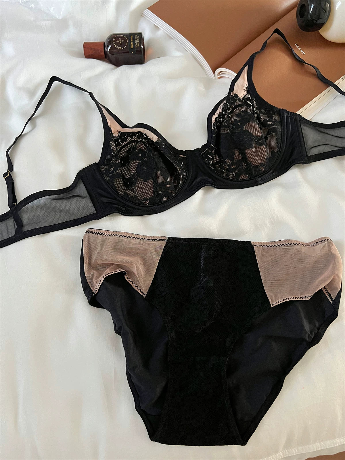 Lingerie sexy lace gathered with steel ring underwear bra set women adjusted comfortable bras rear three-row buckle