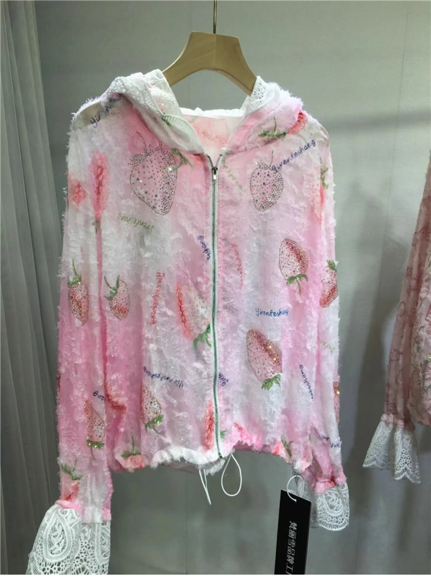 Women Hot Drilling Diamonds Beaded Sunscreen Hoodies Shirts Coat Strawberry Butterfly Lace Spliced Blouses Zipper Cardigan Tops