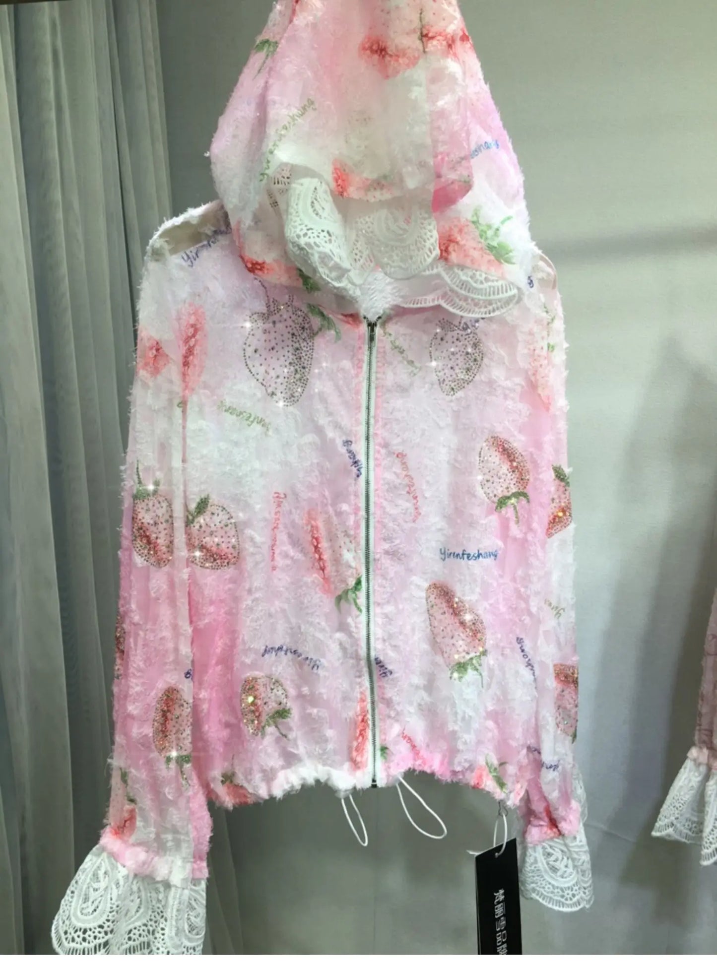 Women Hot Drilling Diamonds Beaded Sunscreen Hoodies Shirts Coat Strawberry Butterfly Lace Spliced Blouses Zipper Cardigan Tops