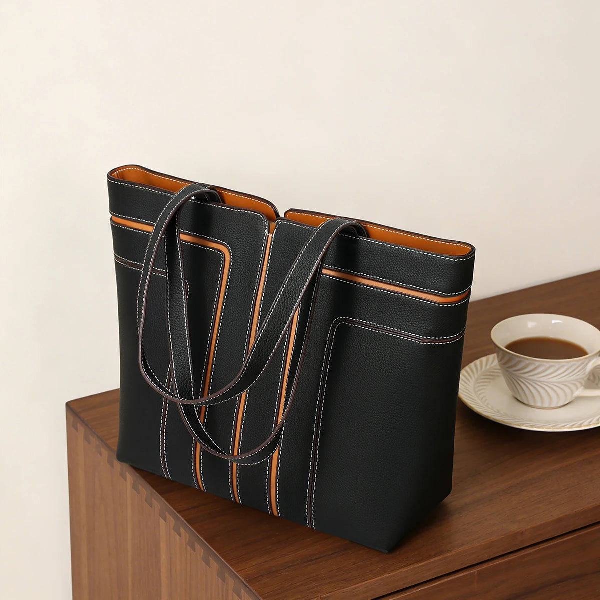 Genuine Leather Shoulder Bag, Niche Design, Popular Online Bag, Large Capacity Commuter Tote Bag, Versatile for Daily Outings