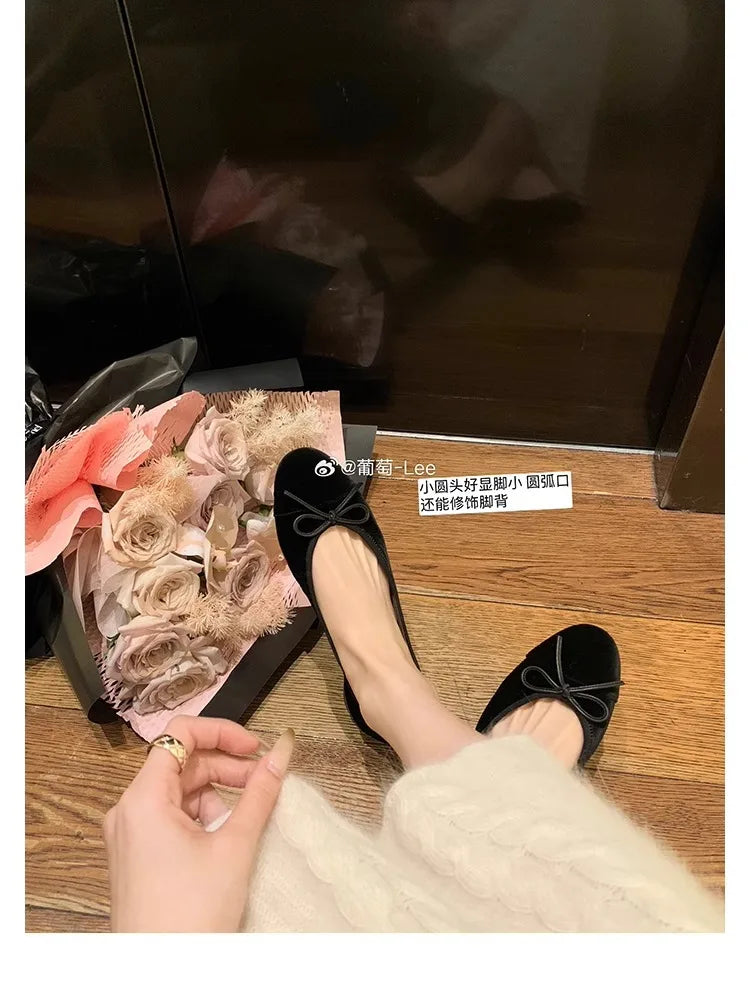 Flat Shoes for Women 2025 Spring and Autumn Round Toe Color Blocked Butterfly Bow Velvet Light Mouth Fashionable Single Shoe