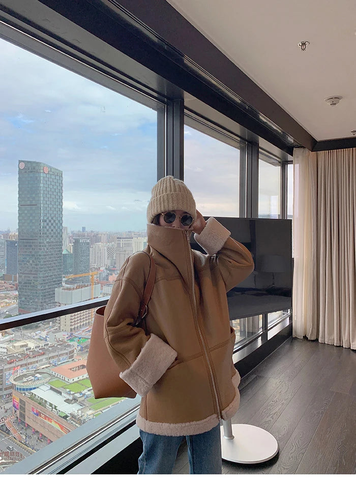 2025 Autumn Winter Fur Integrated Lamb Wool Coat Women's European And American Street Temperament Fashion Locomotive Fur Coat