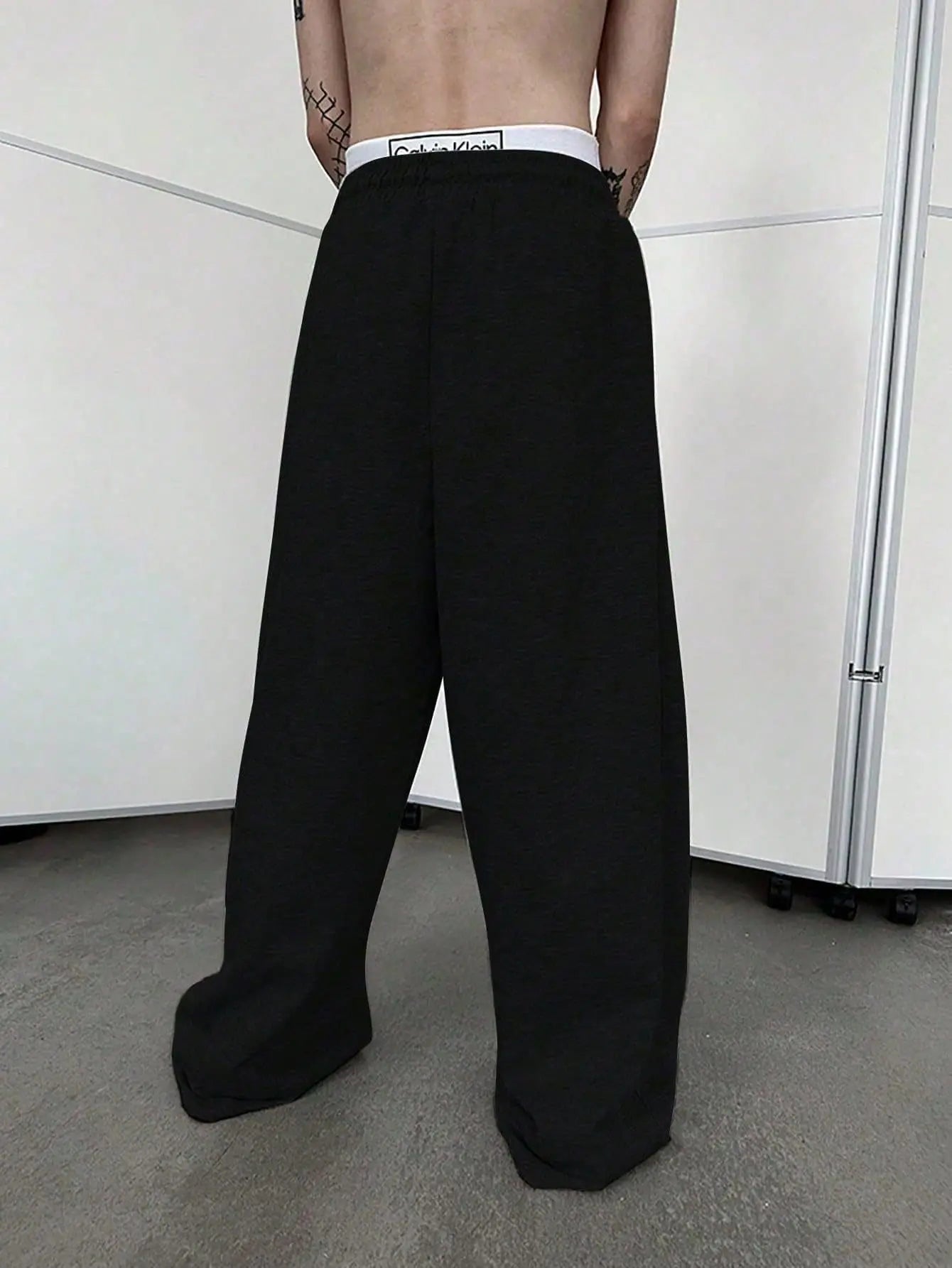 2025 New Korean style Sweatpants Sport Pants Men Running Pants Spring Summer Loose Casual Sweat Pants Straight Jogging Pants Men