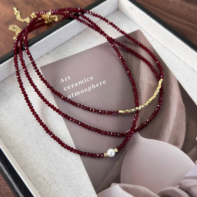 Fashionable Red Pearl Glass Bead Necklace with Unique Design and Luxury Feel for Collarbones