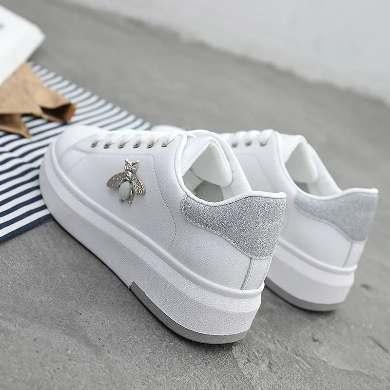 Mujer Women Platform Shoes High Quality Little bee Soft-sole Casual Shoes Female Skatboard Shoe Outdoor No Slip Walking Footwear