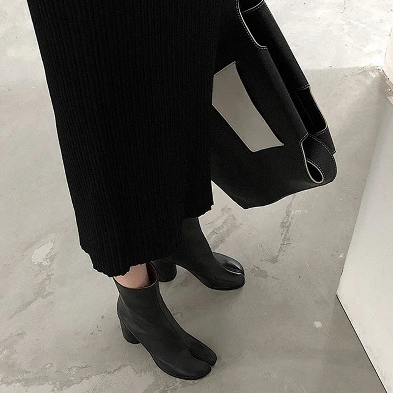 2026 New Women Pumps Fashion Split Toe Shoes Woman Luxury Brand Design Women Caucal Shoes Ins Style Elegant High Heels Female
