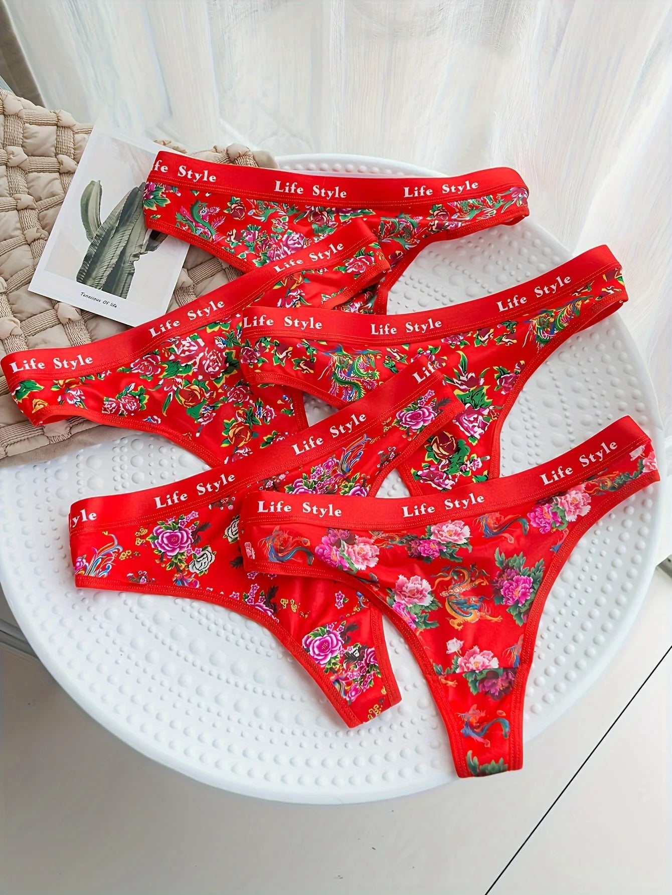 5 pairs of Chinese Northeastern flower-style women's thongs with English belts and pure cotton underpants