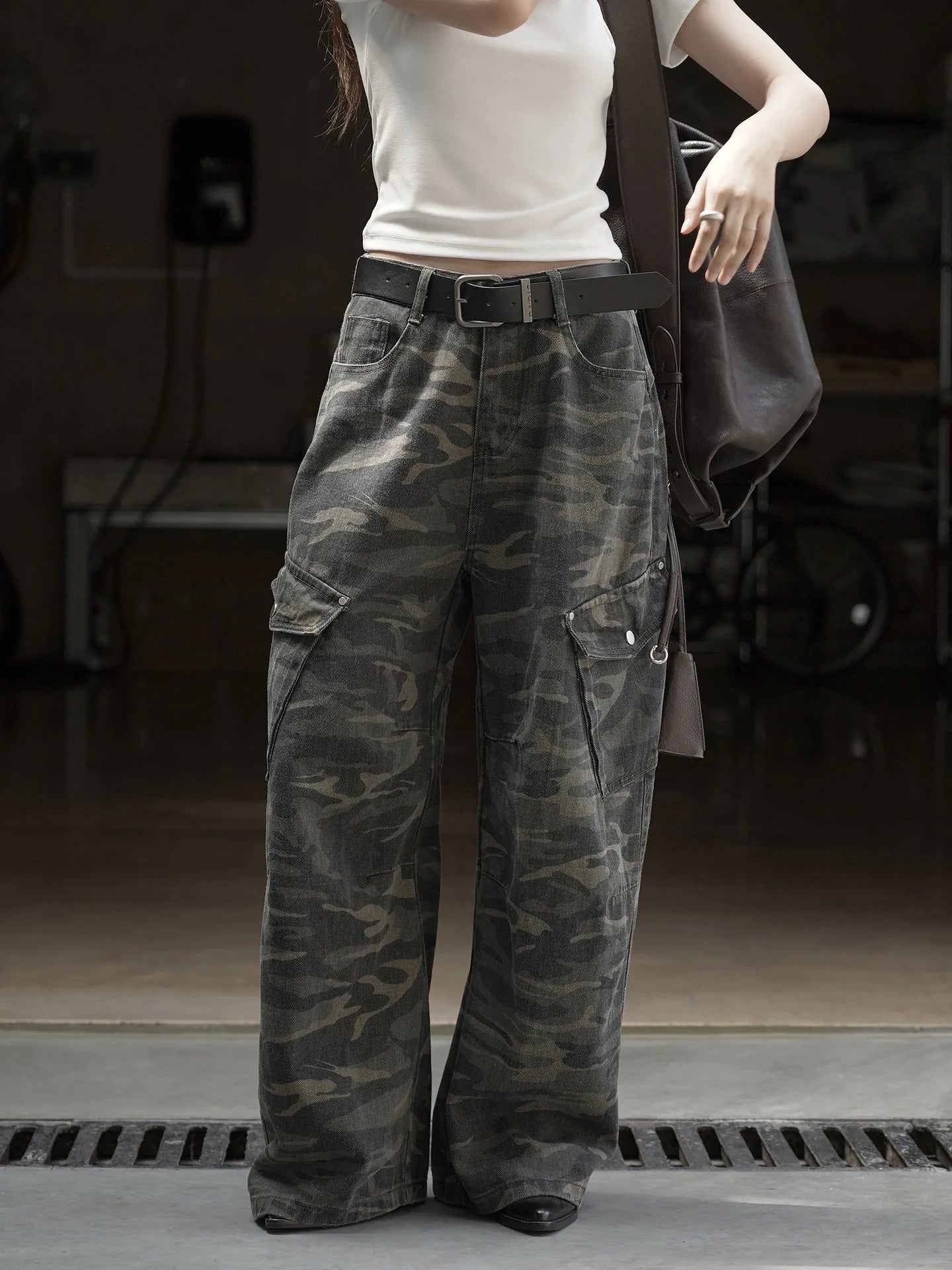 Retro and trendy waistband, workwear, large pocket, casual pants, three-dimensional and stylish pants for women