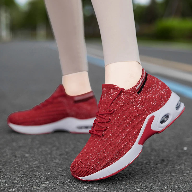 2025 New Women Walking Shoes Fashion Slip on Sock Sneakers Women Casual Breathable Wedges Shoes Ladies Loafers Flats Tenis shoes