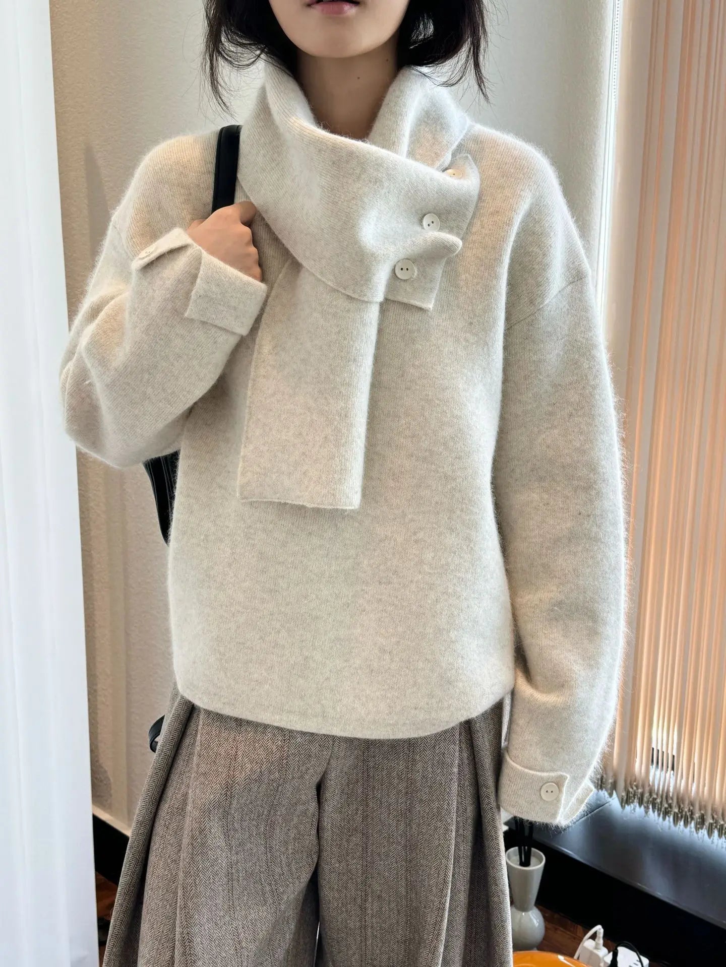Winter wool sweater women's casual solid color round neck long sleeved scarf decoration loose sweater