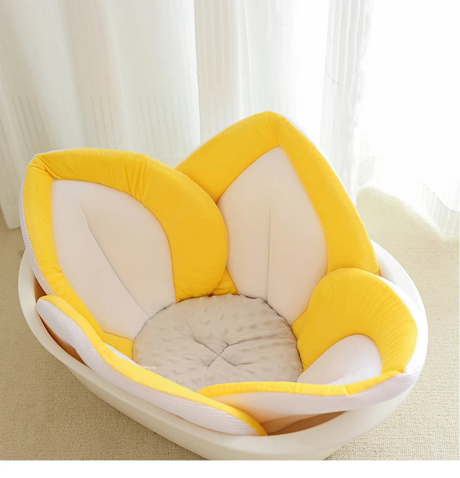 Baby bath mat can lie down fold newborn creative flower bath mat baby bath lotus safety cushion