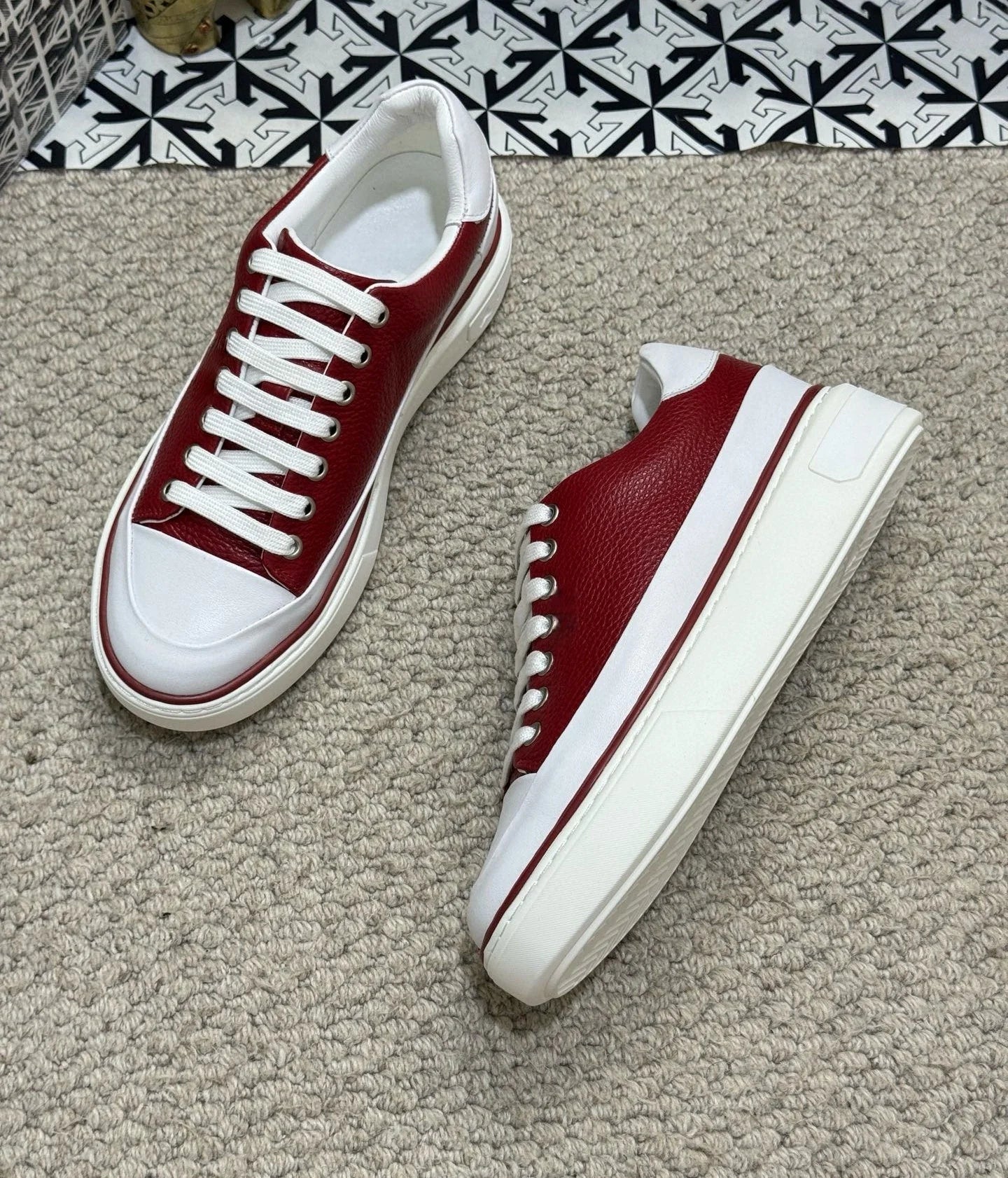 Genuine Leather Sneakers Are High-quality Casual Shoes From A Luxury Brand They Are Versatile and Ideal for Outdoor Commuting