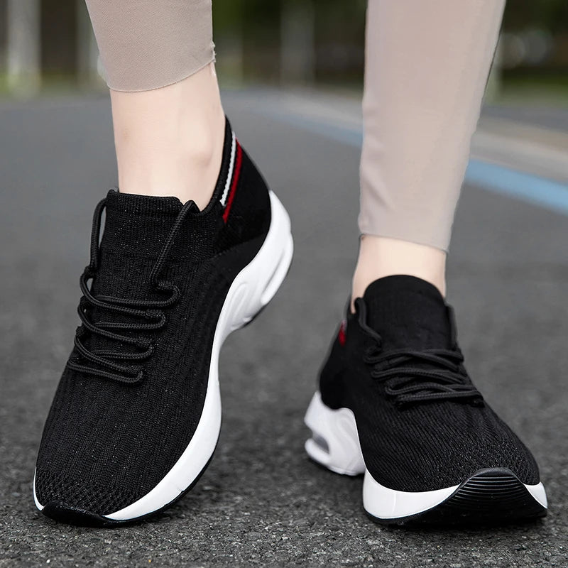 2025 New Women Walking Shoes Fashion Slip on Sock Sneakers Women Casual Breathable Wedges Shoes Ladies Loafers Flats Tenis shoes
