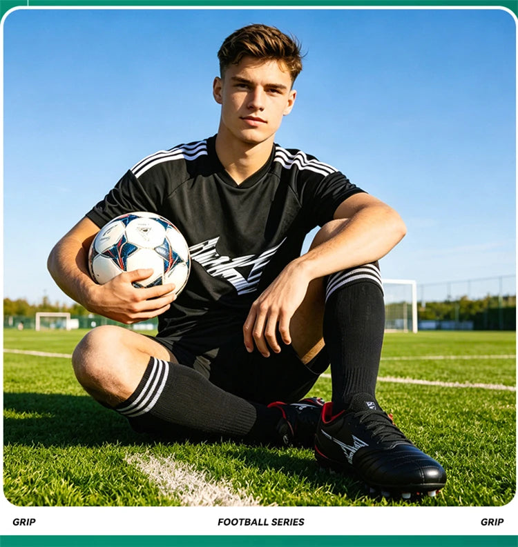 Soccer Shoes Men's Football Boots Grass Training Sports Society Soccer Cleats Non-slip Football Field Boot Crampons De Football