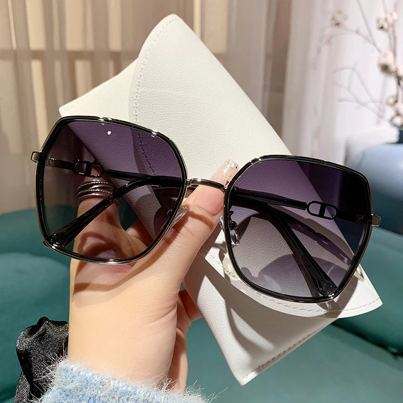 New Fashion Polarized Sunglasses Women UV400 Gradient Lens Sun Glasses Oversized Retro Square Luxury Brand Oculus