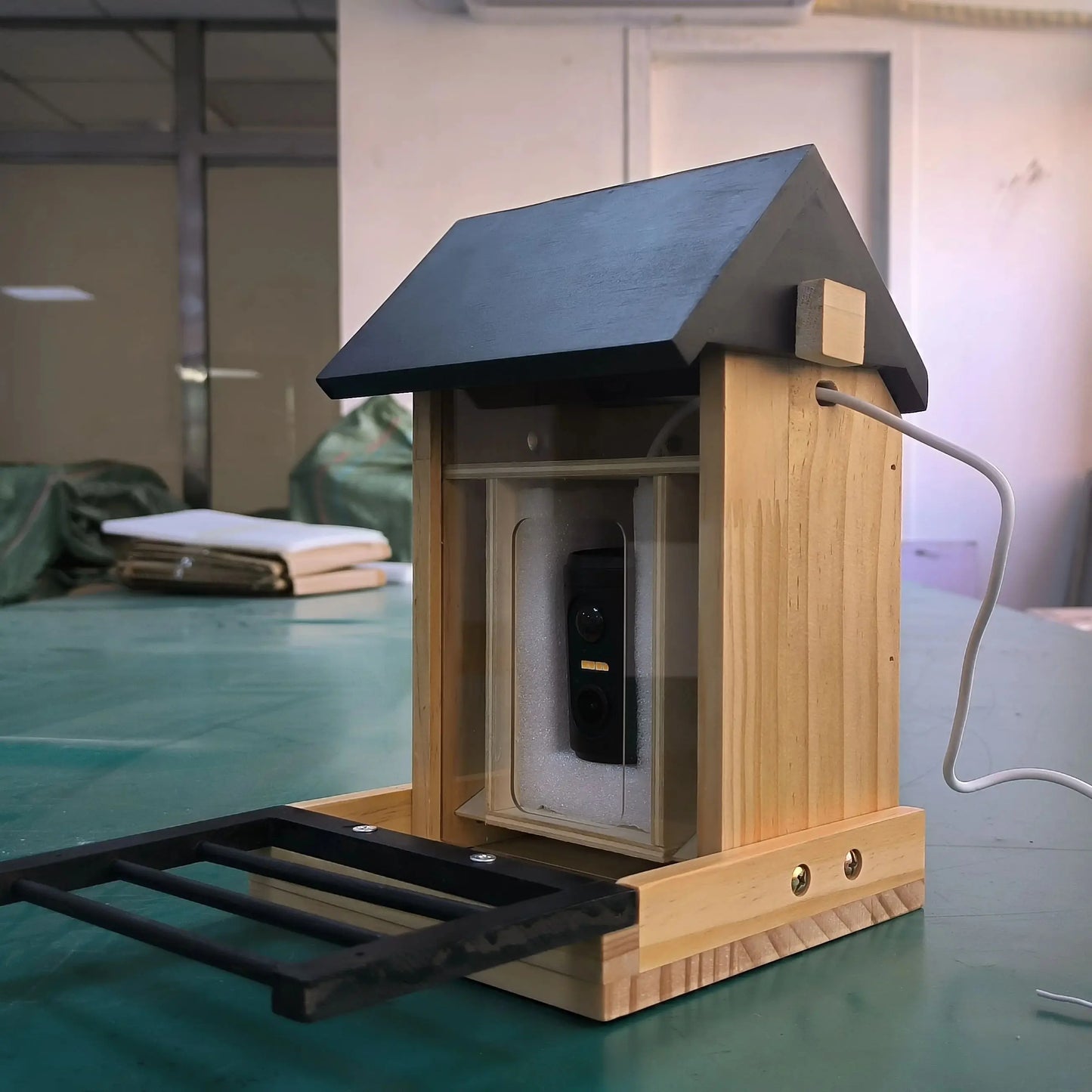 1080P Bird Feeder with HD Camera Built-in Battery Solar Low Power Night Vision Outdoor IP66 Waterproof 2.4GWIFI Connected Feeder