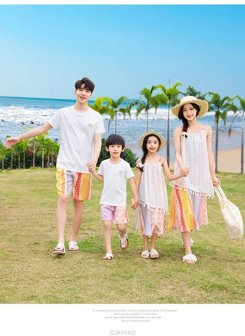 Dress 2025 Woman Vacation Couple Parent-child Beach Family Resorts Look Matching Holiday Outfit Mom Daughter Clothes Dad Son Set