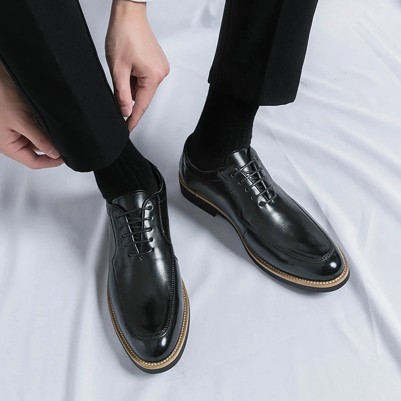 High End Brand Men's Party Formal Shoes Lace Up Pointed Men's Glossy Leather Shoes Classic Elegant Business Shoes Free Delivery