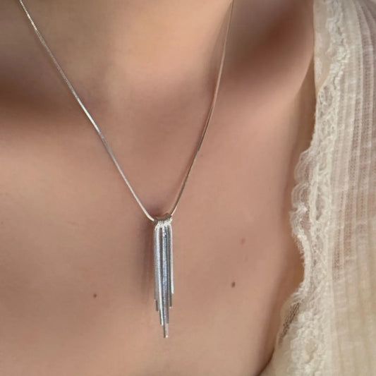 Fashionable fringed necklace, women's long style pendant accessory, simple and versatile collar chain jewelry