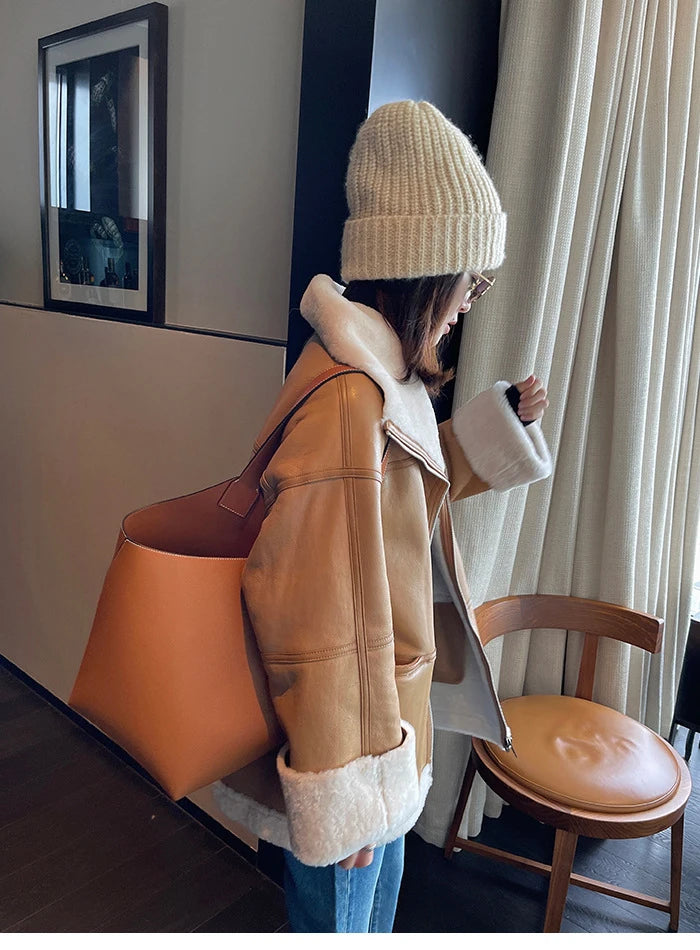 2025 Autumn Winter Fur Integrated Lamb Wool Coat Women's European And American Street Temperament Fashion Locomotive Fur Coat