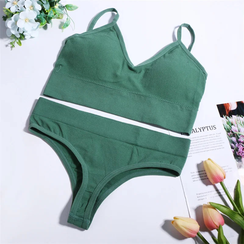 Lingerie Women's UnderwearSexy  Sport BralettSeamless BraSet Low Waist TraceThong Sports Two Piece Bra Woman Clothing Short Sets