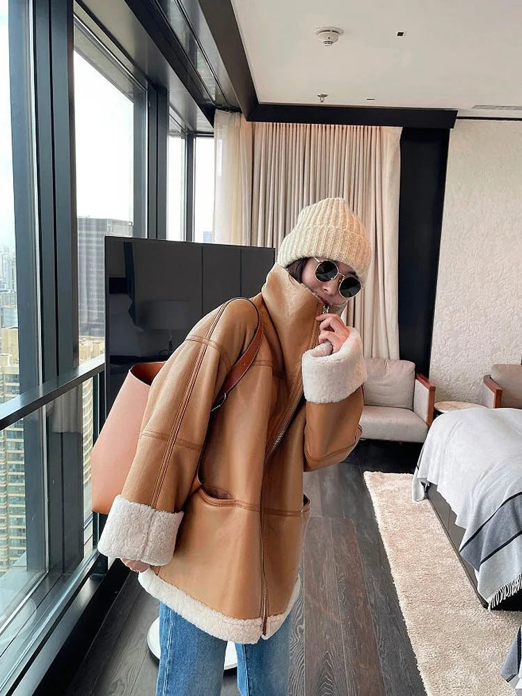 2025 Autumn Winter Fur Integrated Lamb Wool Coat Women's European And American Street Temperament Fashion Locomotive Fur Coat