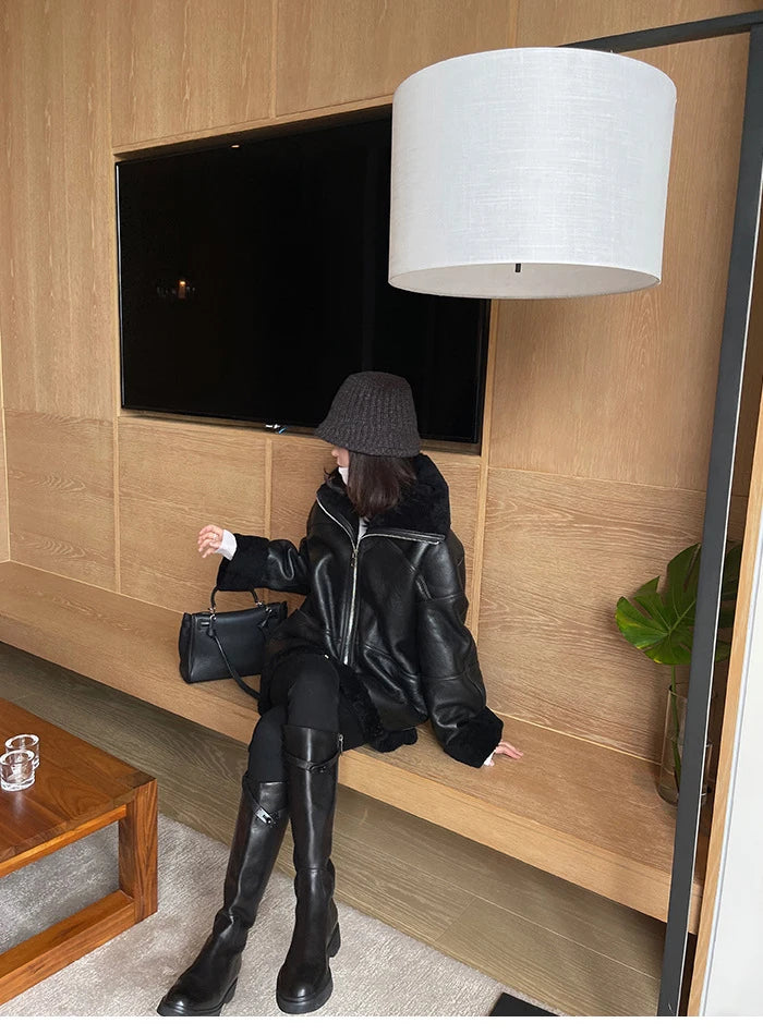 2025 Autumn Winter Fur Integrated Lamb Wool Coat Women's European And American Street Temperament Fashion Locomotive Fur Coat