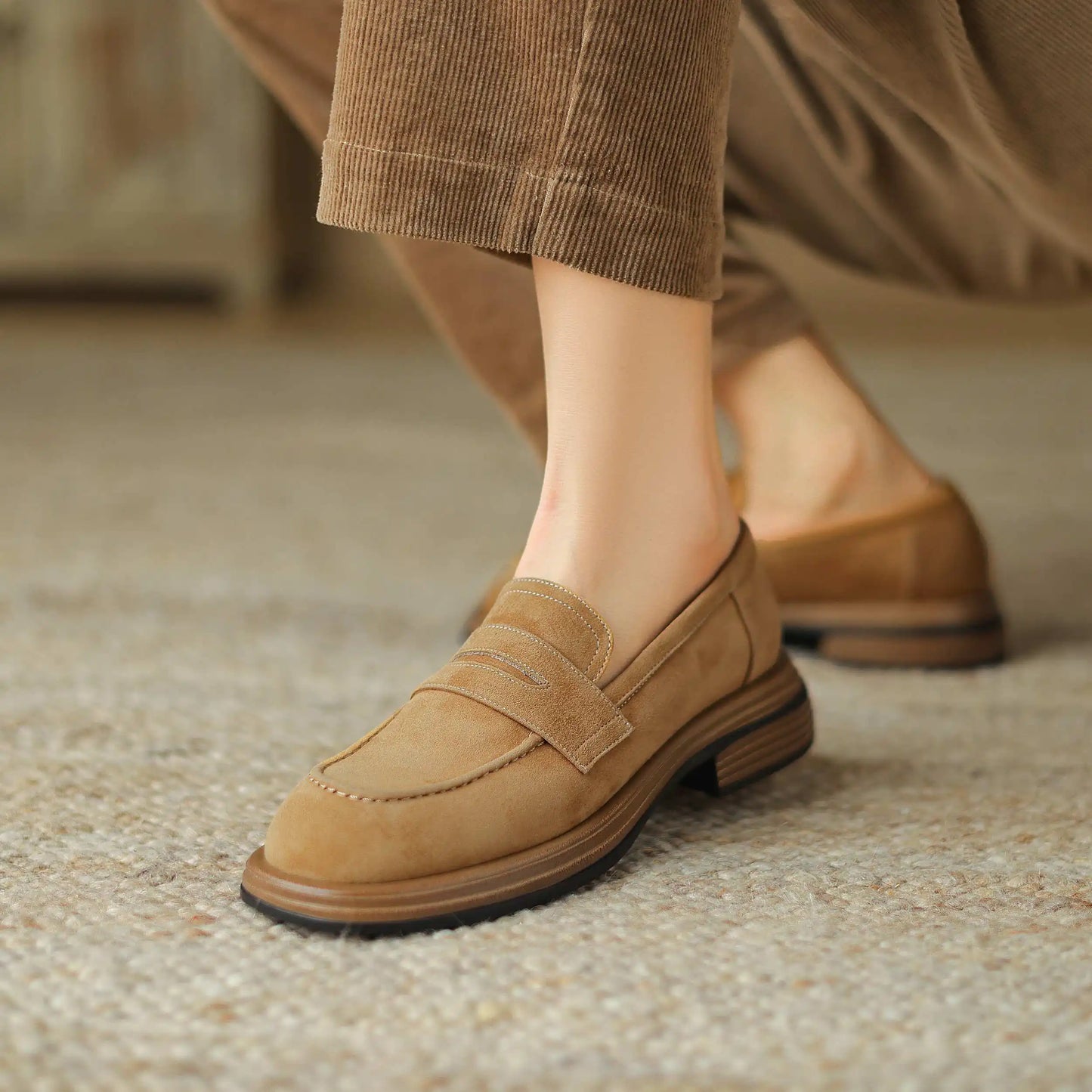 Krazing Pot Sheep Suede Size 34-41 Round Toe Med Heels Retro Mature Loafers Slip On Casual Spring Shoes Dating Brand Women Pumps