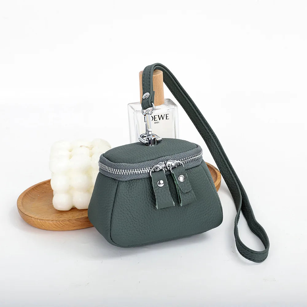 Ladies Genuine Leather Cosmetic Bag Fashion Cosmetic Case Makeup Bag Women Clutch Mini Toiletry Bag Cosmetic Pouch with Lanyard
