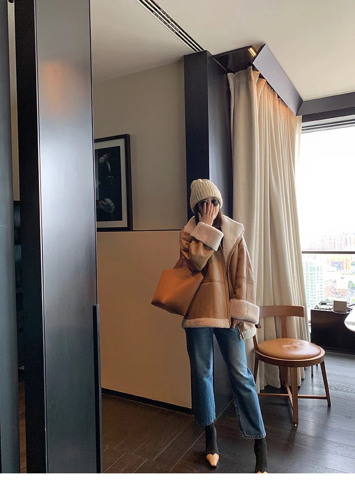 2025 Autumn Winter Fur Integrated Lamb Wool Coat Women's European And American Street Temperament Fashion Locomotive Fur Coat