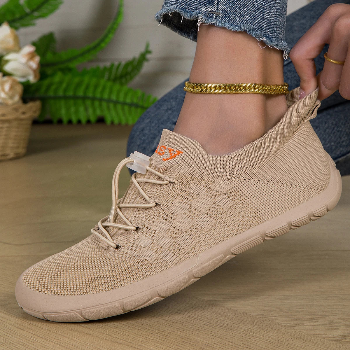 Women Minimalist Hiking Shoes Wide Fit Breathable Soft Bottom Anti-Slip Thin Sole Mountaineering Footwear for Outdoor Activities