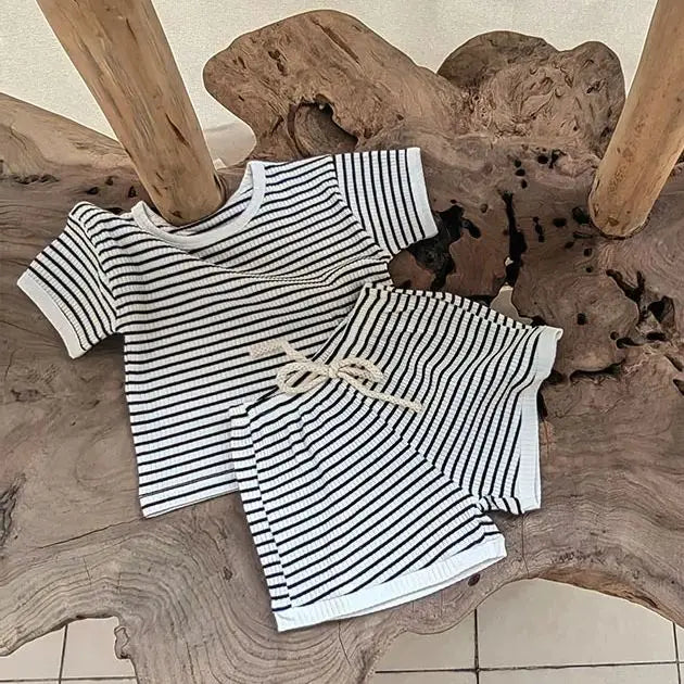 Comfortable Baby Clothes Set  Boys Simplicity Stripe Round Neck T-shirt +  Striped Shorts  breathable casual girl short sleeved