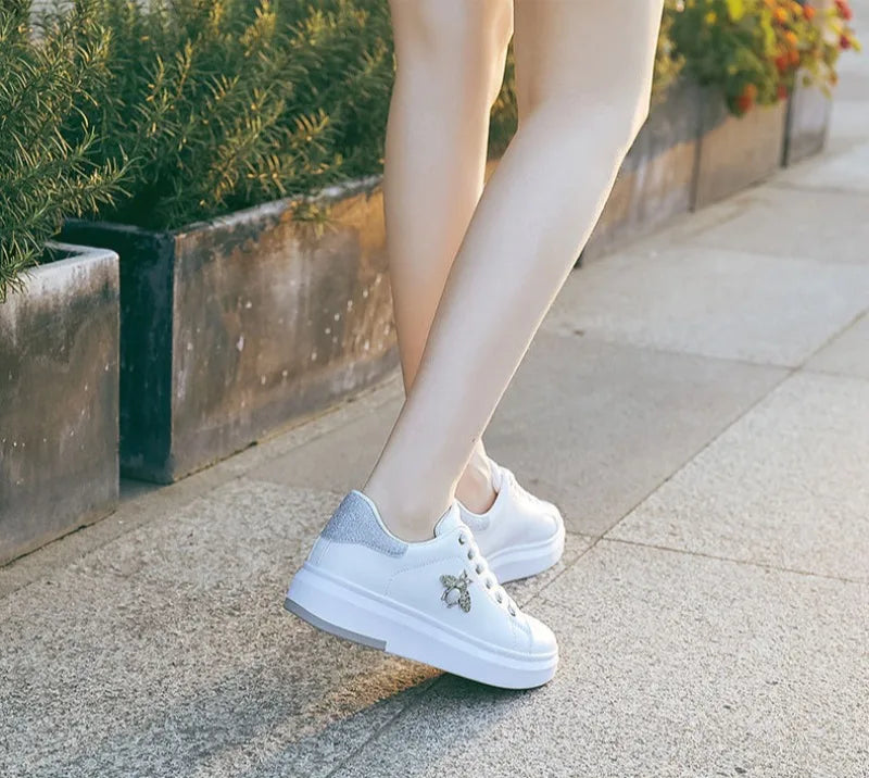 Mujer Women Platform Shoes High Quality Little bee Soft-sole Casual Shoes Female Skatboard Shoe Outdoor No Slip Walking Footwear