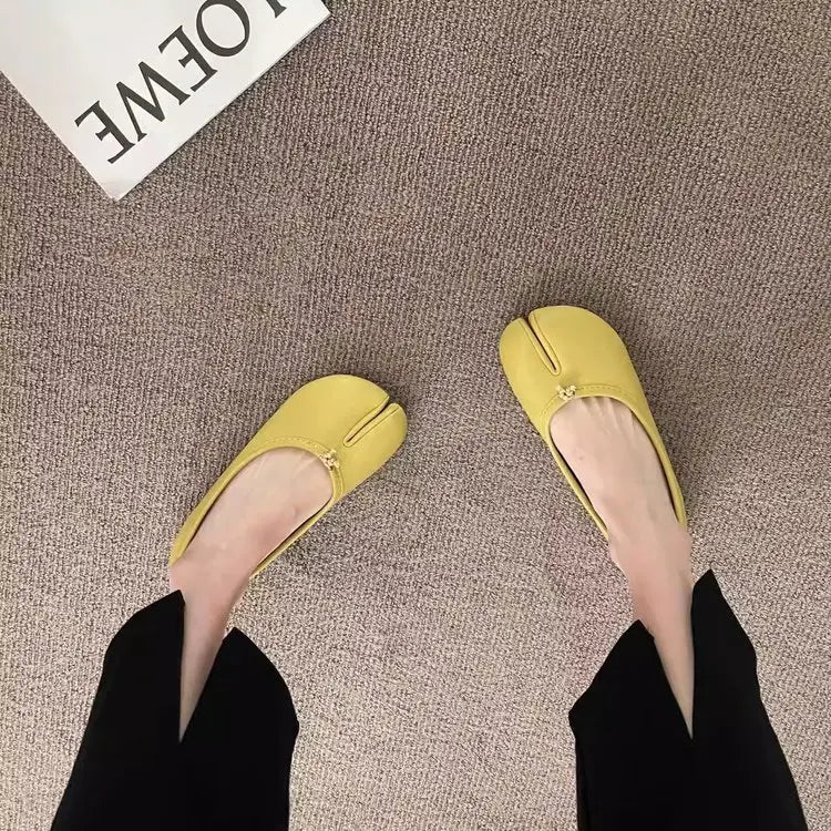 Korean Style Horse-Shoe Split-Toe Women's Shallow Mouth Single Shoes New Slip-On Pig's Trotters Versatile Grandma Flat Loafers