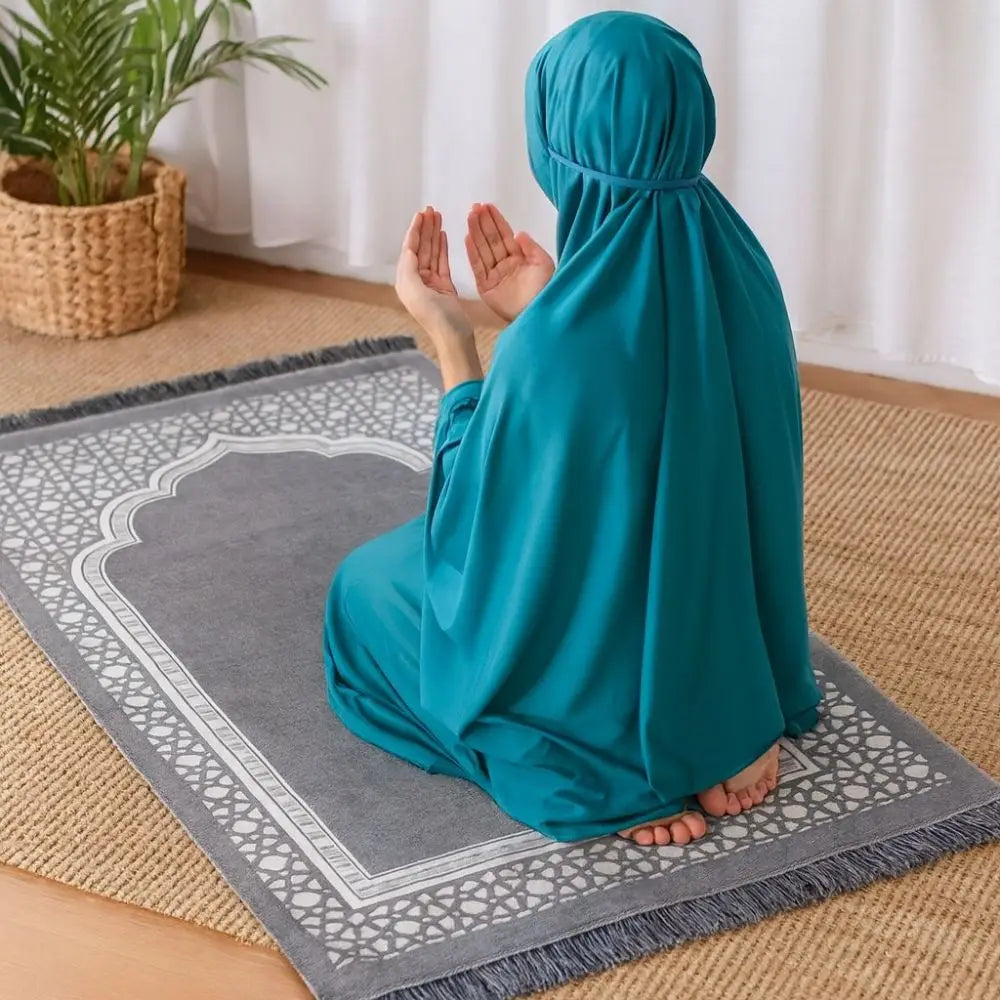 Islamic Gifts 70x110cm Muslim Prayer Rug Non-slip Foldable Prayer Mat Set Rectangle with Prayer Beads Janamaz Sajadah Travel