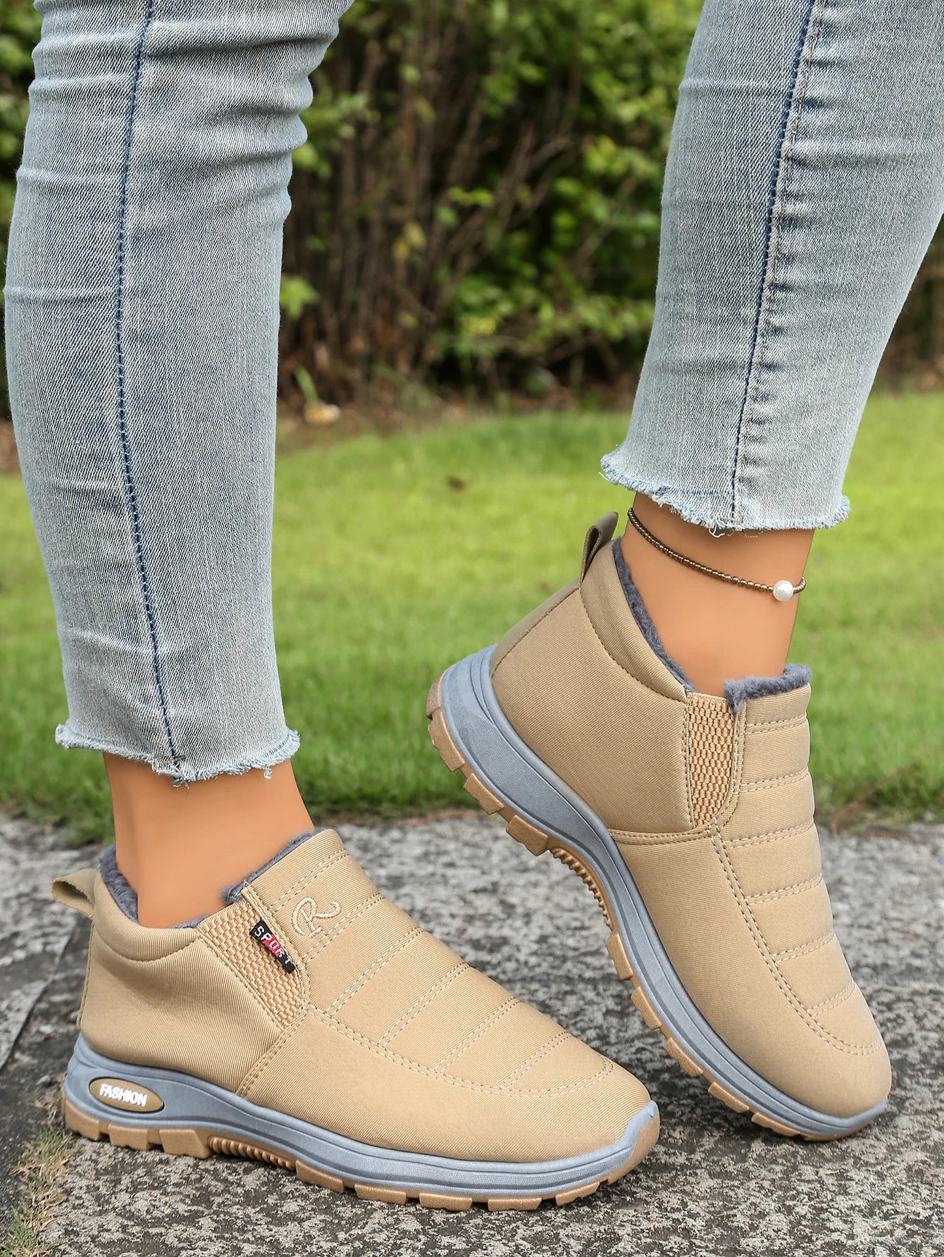 Women's Shoes, Women's Sports Shoes, Fleece and Thickened Boots, Lightweight Soft-Soled Women's Snow Boots